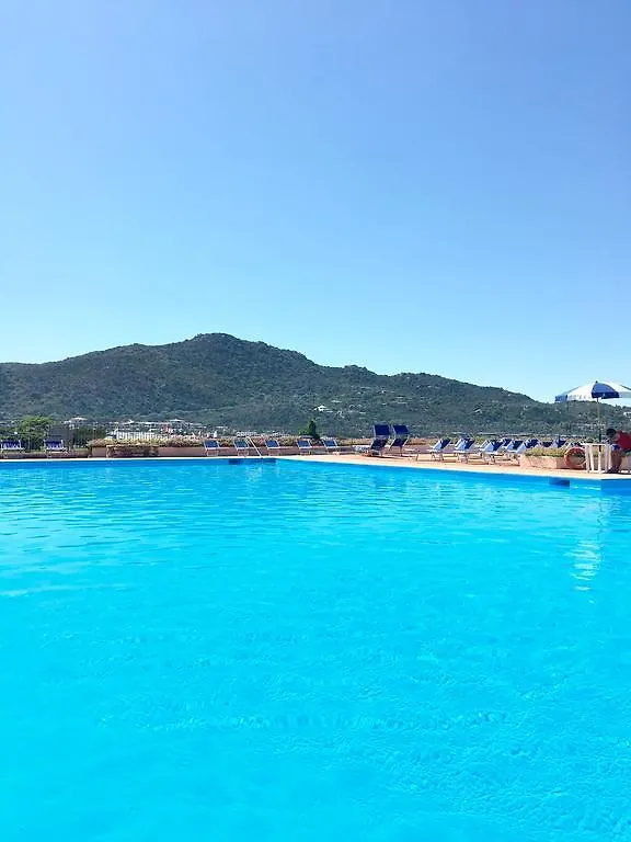 Cala Reale Apartments Marinella  Itália